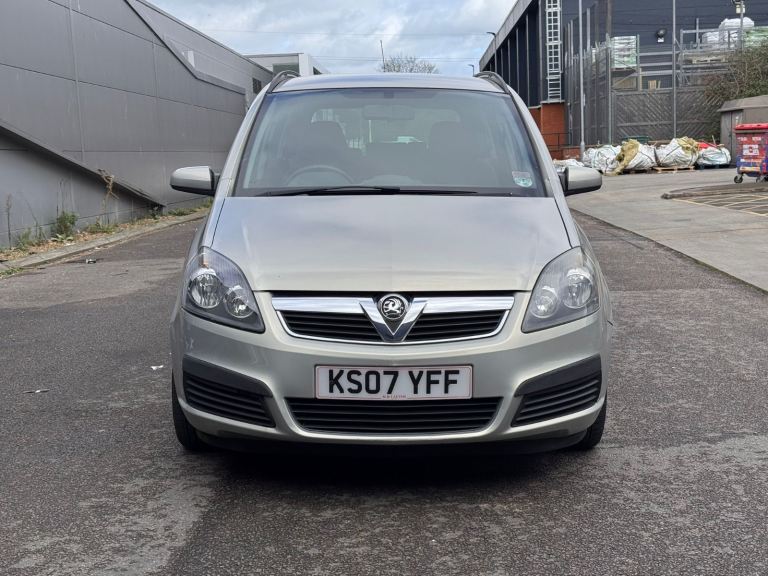 2007 Vauxhall Zafira 1.6 Petrol, 48 k miles , FSH , Long MOT, 1 lady owner