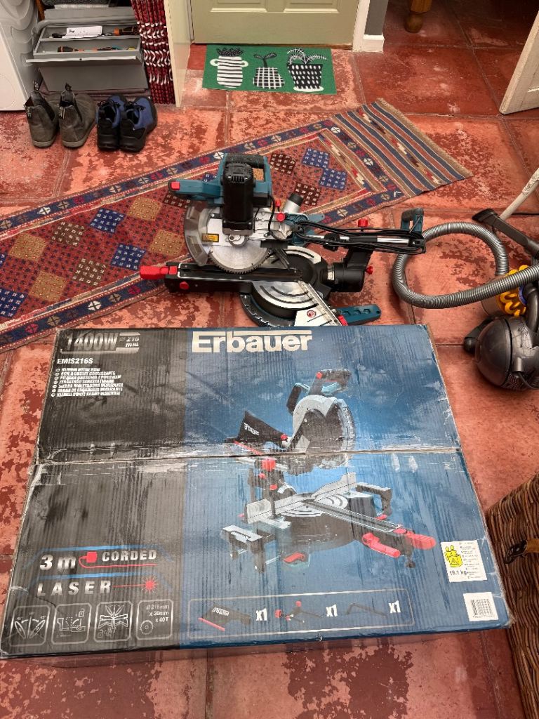 Erbauer 216mm Sliding Mitre Saw EMIS216S 1400W Excellent Condition