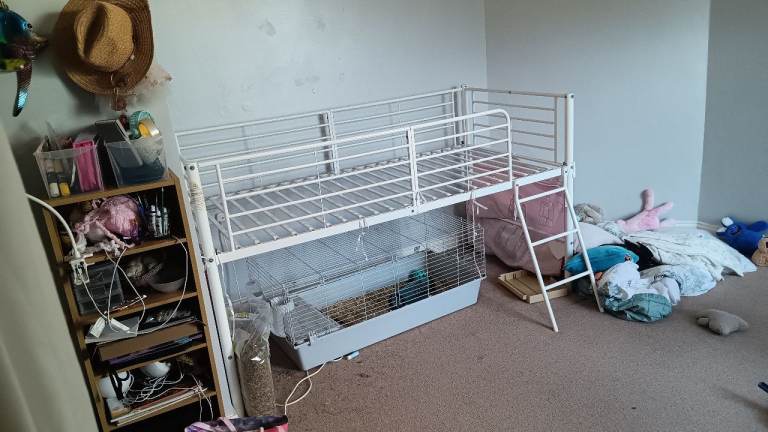 Single midsleeper with memory foam mattress 