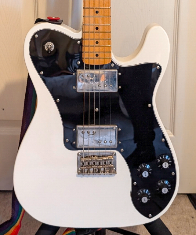 Squier Classic Vibe Telecaster deluxe.