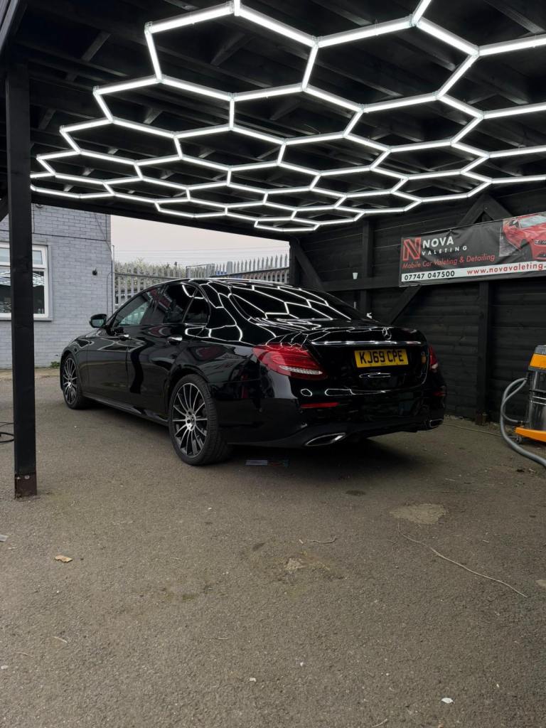 Mercedes E300 AMG line premium plus night edition