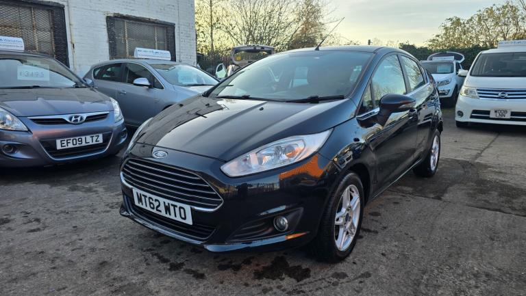 2013 Ford Fiesta 1.6 Zetec 5dr Powershift HATCHBACK Petrol Automatic