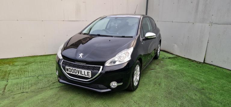 2014 Peugeot 208 1.2 VTi Style 3dr HATCHBACK PETROL Manual