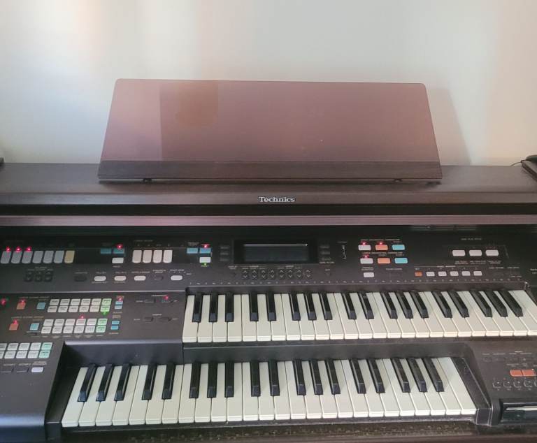 Technics EA3 - electronic organ