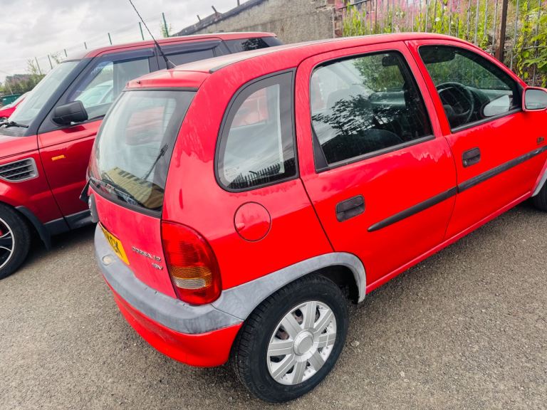 24,000 MILES -  1999 T REG CLASSIC VAUXHALL CORSA 1.2 AUTOMATIC - MOT 1 YEAR 