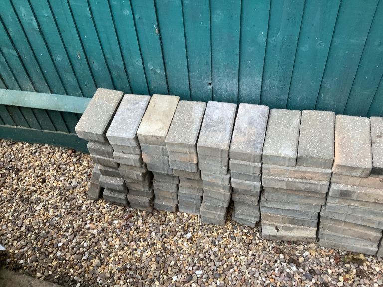 Bradstone style charcoal paving blocks