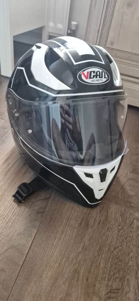Vcan V128 Full Face Motorcycle Helmet Black/White - Size XL 61cm (Excellent Condition)