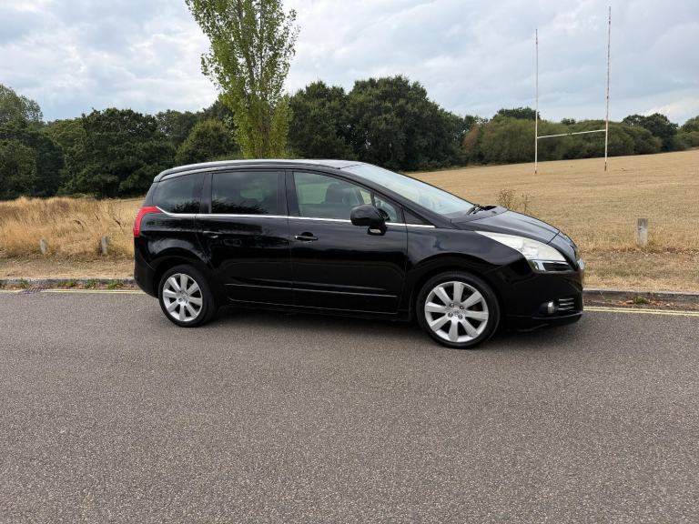 Peugeot 5008 1.6 e-HDi Allure Automatic 5dr - 7 SEATER DIESEL AUTOMATIC 2013/13