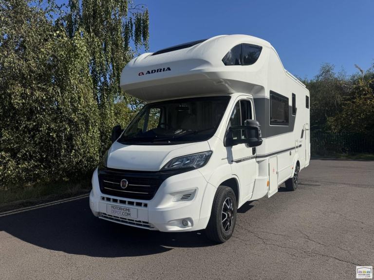 Adria Coral XL 670 DK plus - 7 berth - 7 belts - Bunk beds 