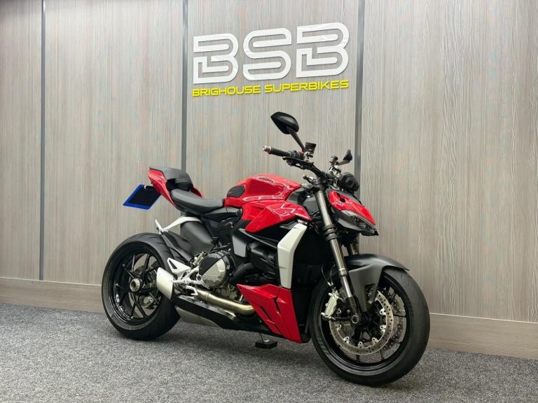 2022 22 Ducati Streetfighter V2 955 Euro - FSH - 12 MONTHS MOT