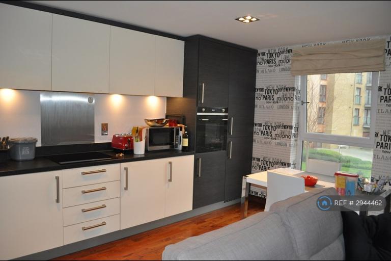 2 bedroom flat in Denham, Uxbridge, UB9 (2 bed) (#2944462)