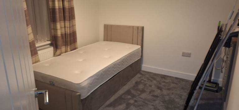 Single bed with drawers n memory foam mattress 