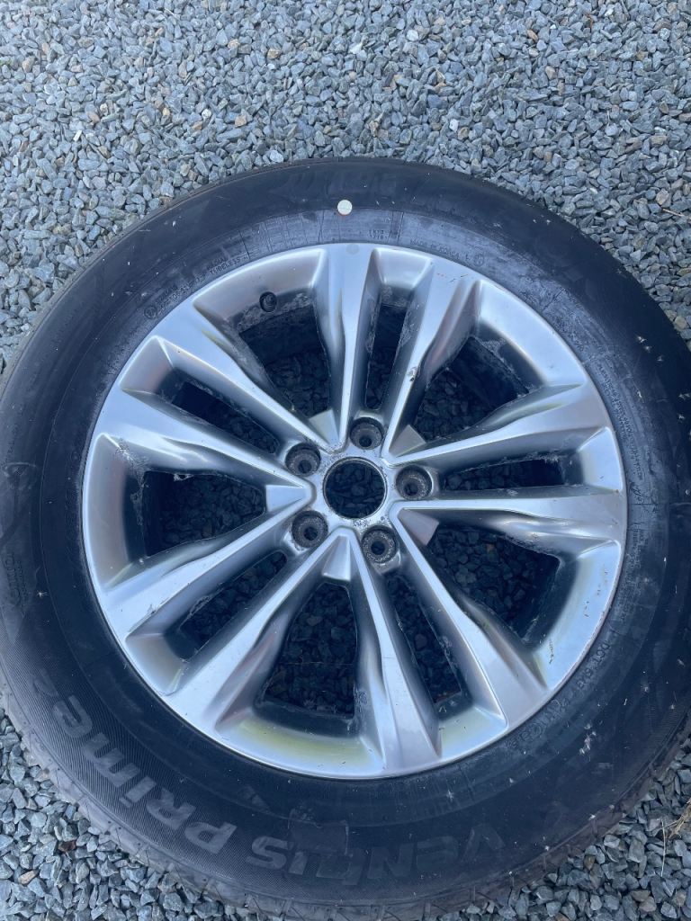 Hankook 235/60/R18 and alloy