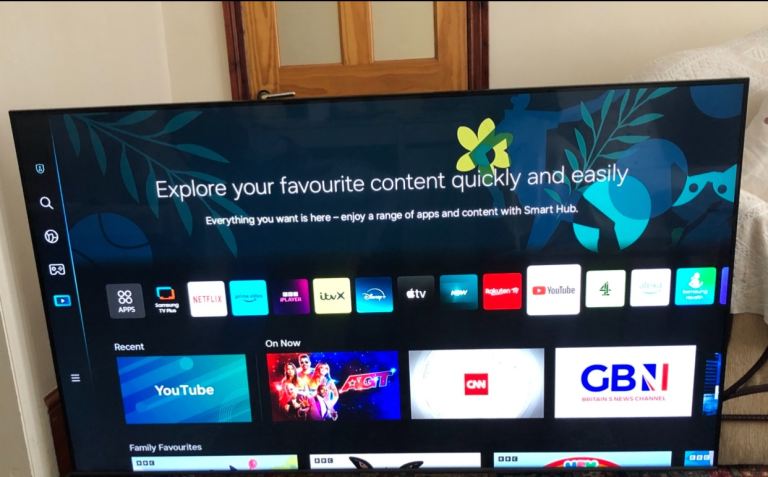 SAMSUNG UE60BU8000 60 Inch Smart 4K Ultra HD HDR LED TV with Bixby, Alexa & Google Assistant