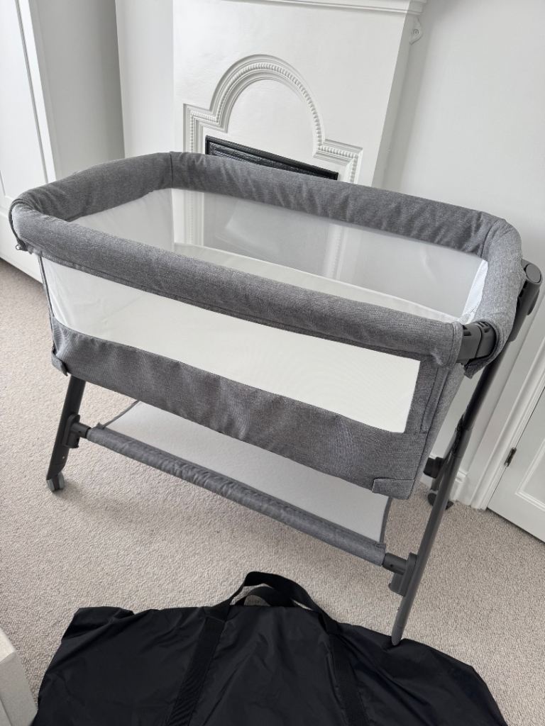 Silver Cross Voyager Bedside Crib