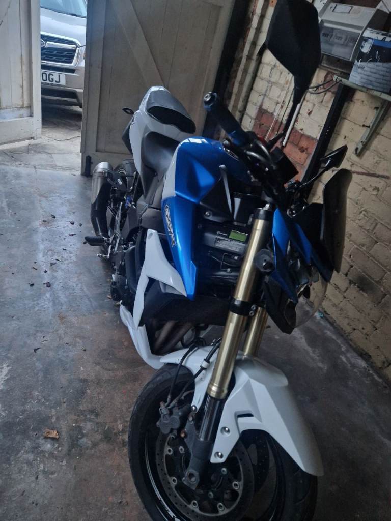 Suzuki gsf 750 