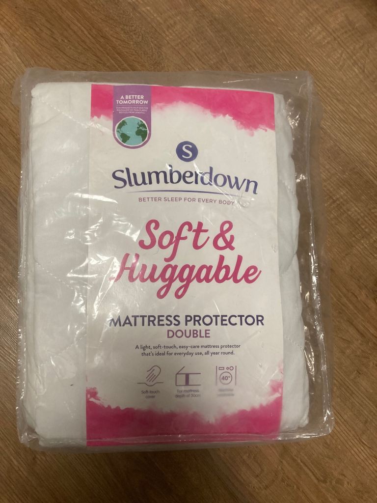 Unused Slumberdown Soft & Huggable mattress protector-Double