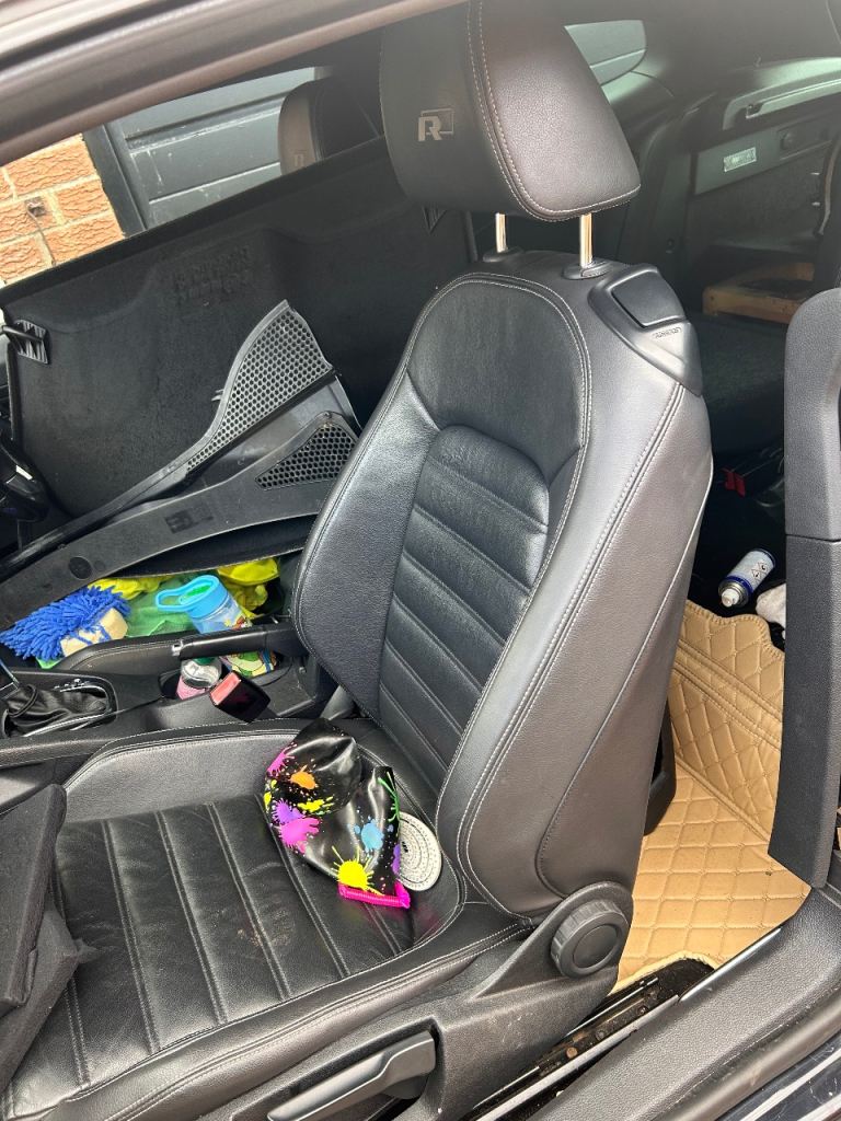 Scirocco R style seats.