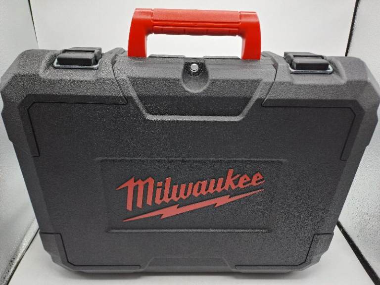 MILWAUKEE TOOL SET BRAND NEW IN BOX