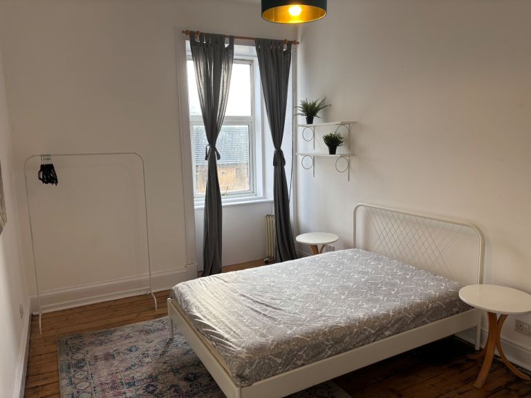 Furnished 1 Bedroom Flat -  Available Now 