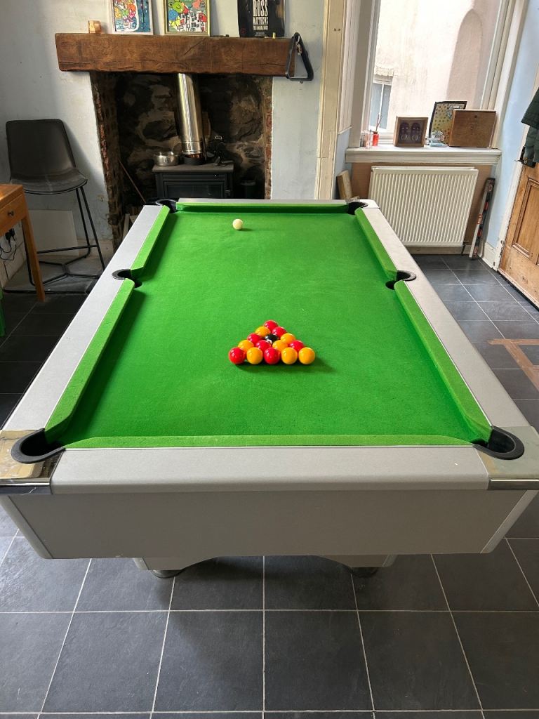 7ft x 4ft DPT pool table slate bed with pool balls 