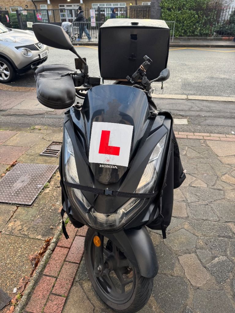 Honda, PCX, 2022, 125 (cc)