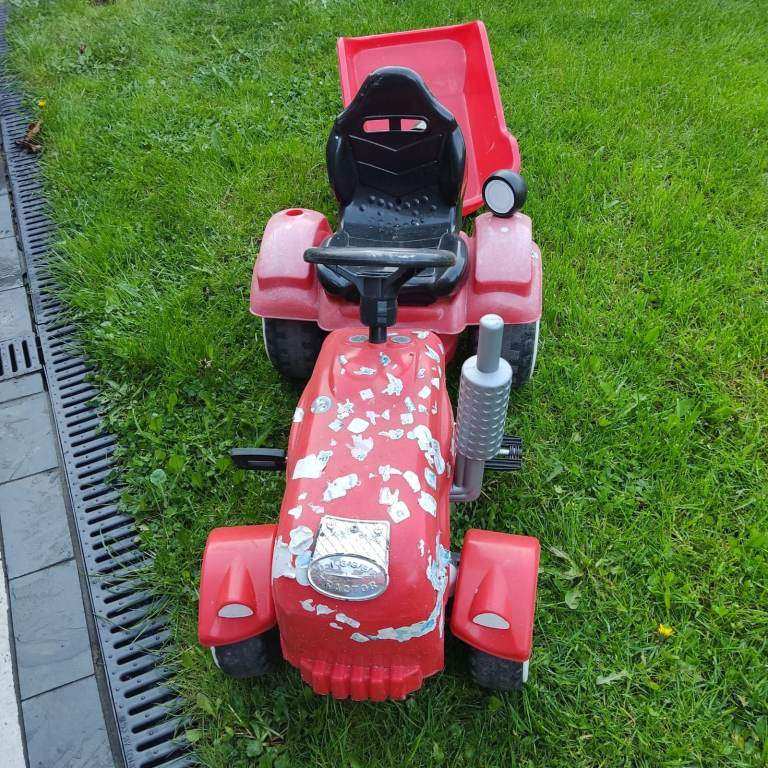 Kids Red Pedal Tractor with Trailer – Fair Condition