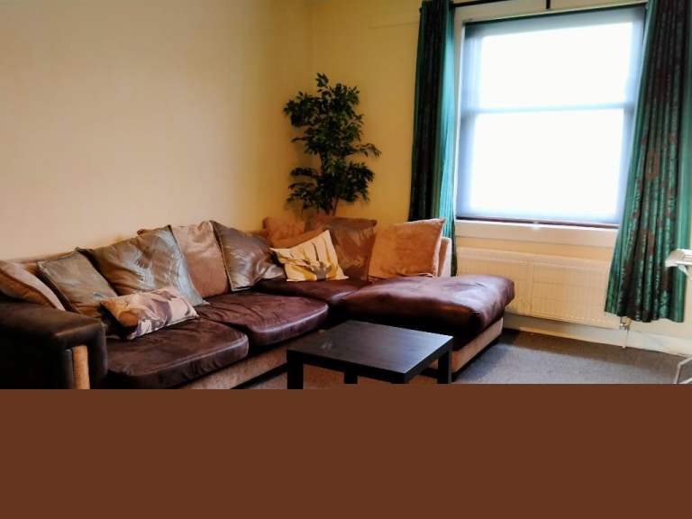 2 bed available, Carlops Avenue, Penicuik