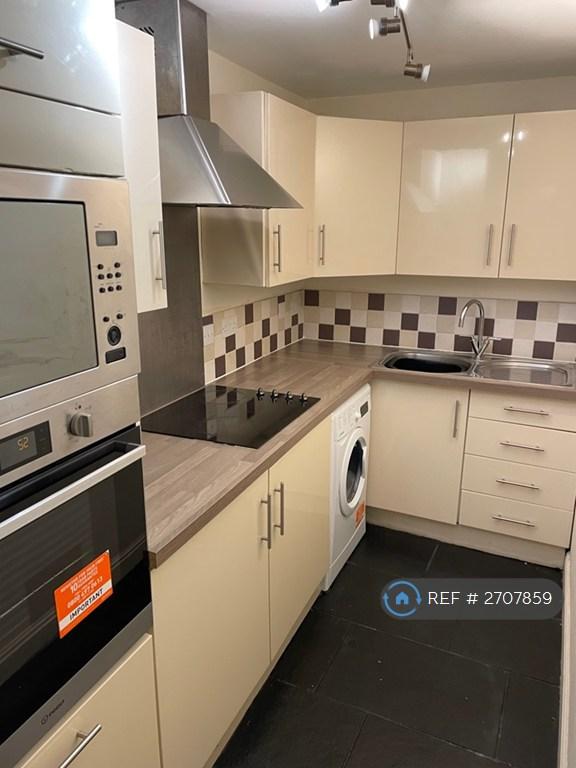 2 bedroom house in Otley Road, East Morton, Keighley, BD20 (2 bed) (#2707859)