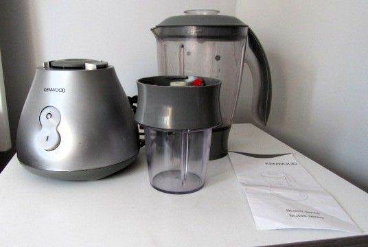 Kenwood BL330 Blender with Mill Attachment – used, good working Condition