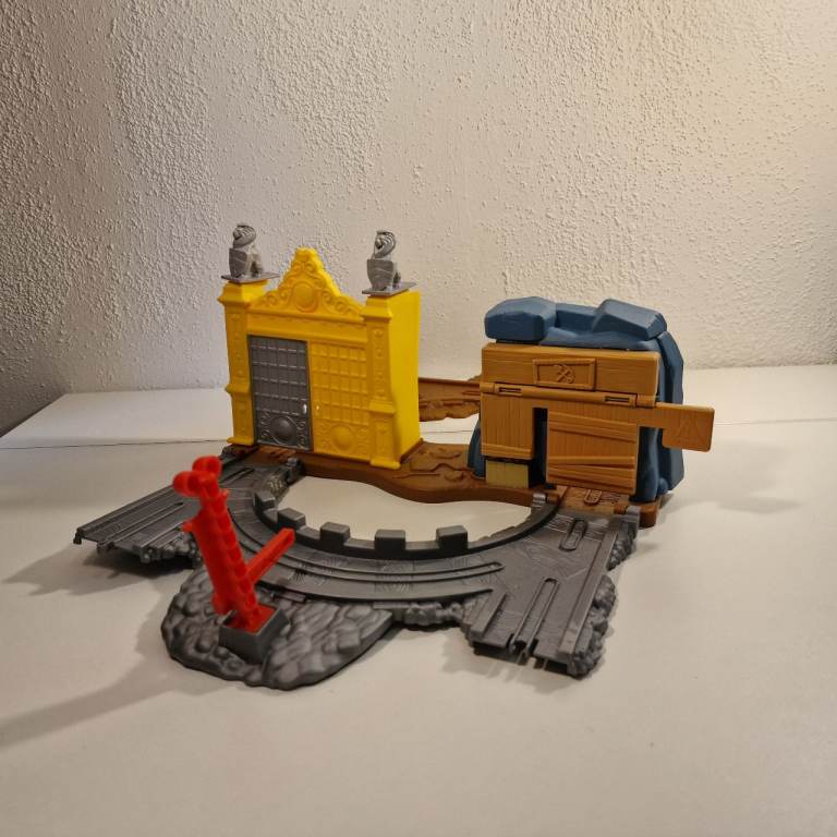 Thomas & Friends Sodor Mining Co Rumbling Gold Mine Track Playset Take n Play 
