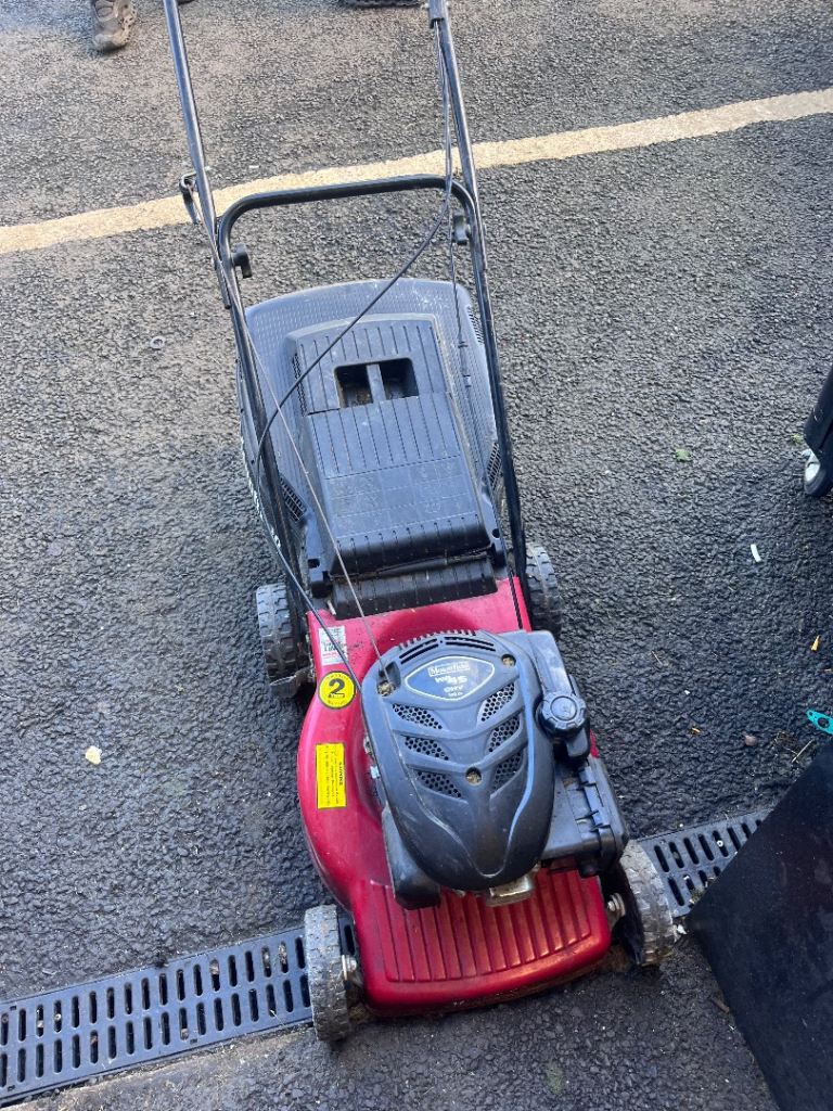 moutfield self propelled Petrol Lawnmower - Good Working Order