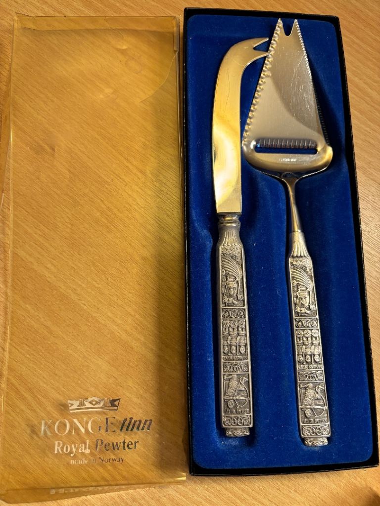 Vintage Konge Tinn Pewter Cheese Server Set - Saint Olav Story - In Original Box