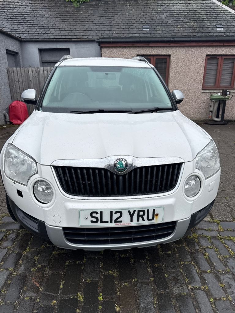 Skoda, YETI, Hatchback, 2012, Manual, 1968 (cc), 5 doors