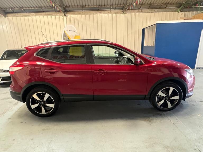 2015 Nissan Qashqai 1.2 DIG-T n-tec+ 2WD Euro 5 (s/s) 5dr HATCHBACK Petrol Manual