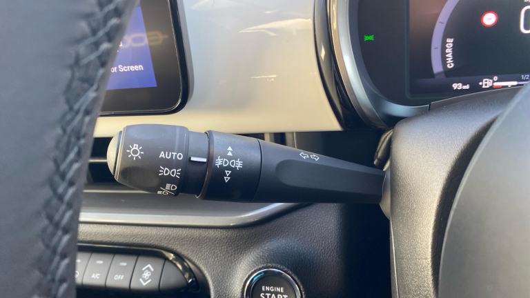 2025 Fiat 600 1.2 MHEV SUV 5dr Petrol Hybrid e-DCT Euro 6 (s/s) (136 ps) HATCHBACK Petrol/Electri...