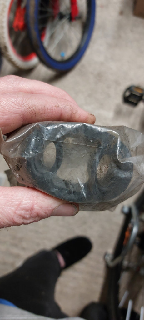 Vauxhall exhaust hanger