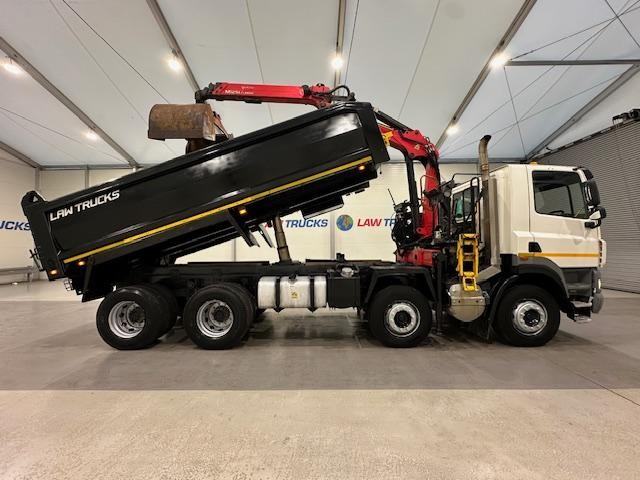 DAF TRUCKS CF85 360 8x4 Day Cab Steel Tipper Grab