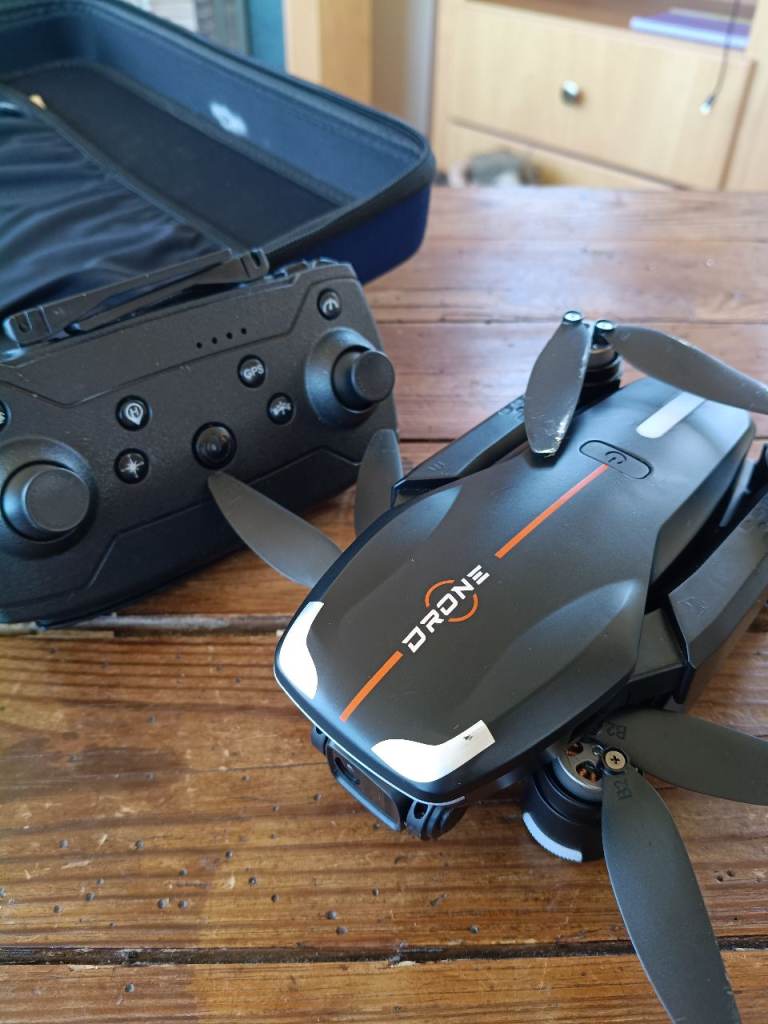 RED5 GPS Titan Drone - Foldable HD FPV Camera Quadcopter with GPS Stabilization (Great Condition)