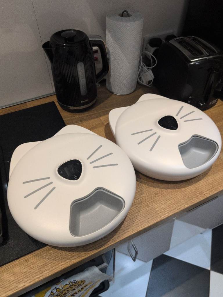 Smart Automatic Pet Feeder