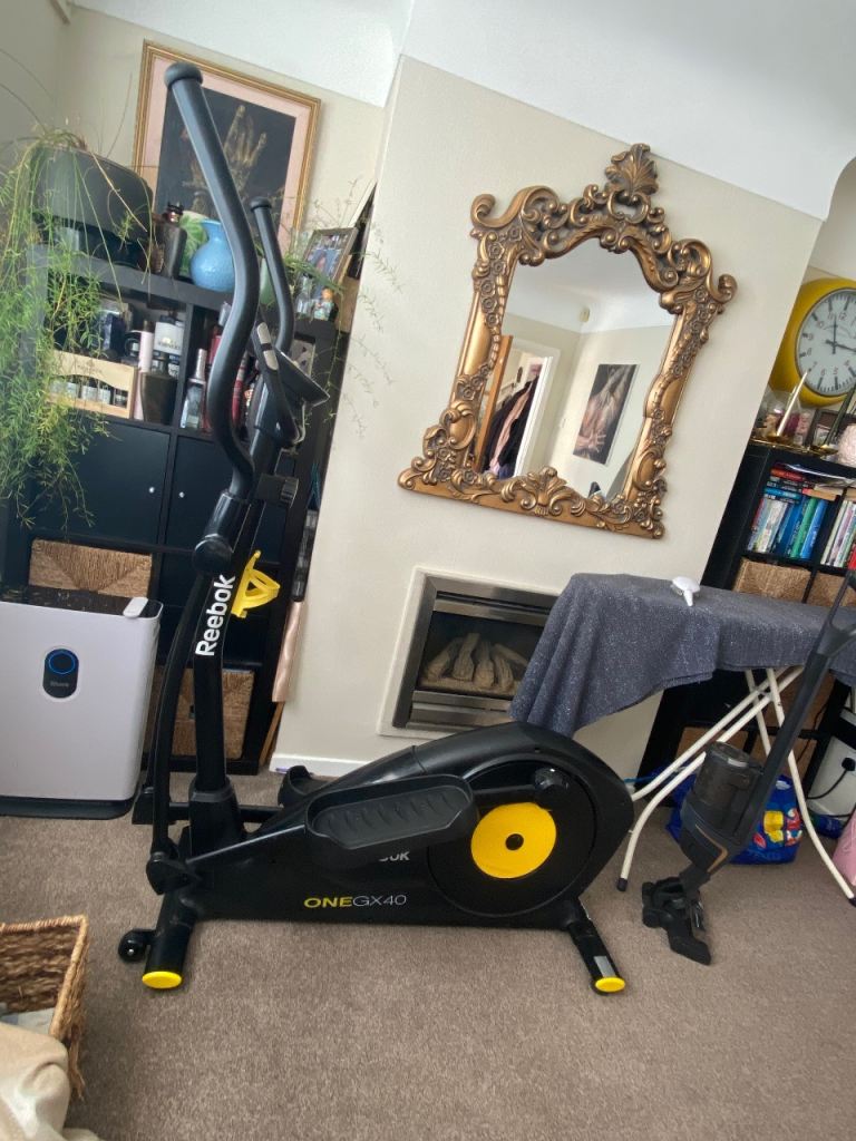 image for Cross trainer Reebok One GX40. Great condition.