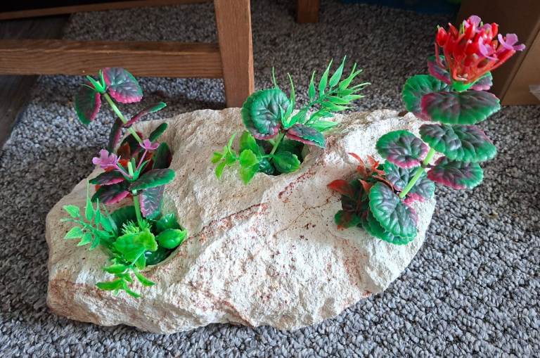 Fish tank ornament 