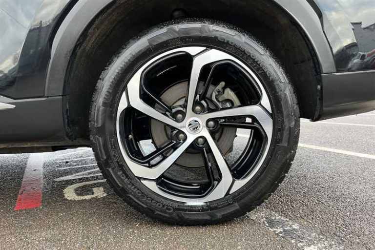 2023 MG MG HS 1.5 T-GDI 16.6kWh SE SUV 5dr Petrol Plug-in Hybrid Auto Euro 6 (s/s) (258 p SUV Hyb...