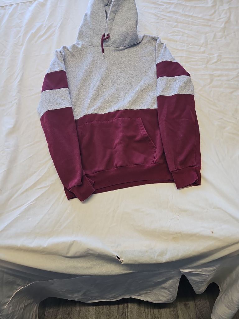 Two-Tone Colorblock Pullover Hoodie in Burgundy and Heather Grey F533