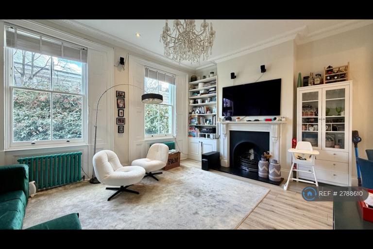 4 bedroom house in Morton Road, London, N1 (4 bed) (#2788610)