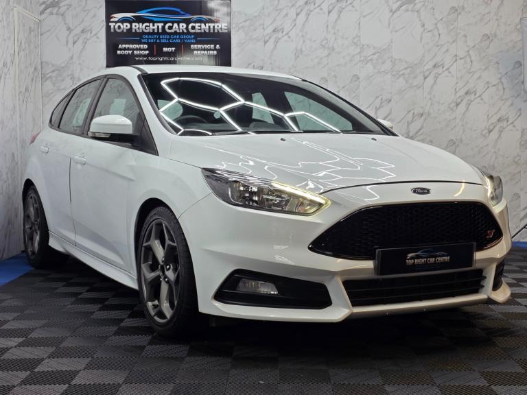 2015 Ford Focus 2.0 TDCi ST-2 Hatchback 5dr Euro 6 ULEZ (s/s) (185 ps) Diesel Manual HATCHBACK Di...