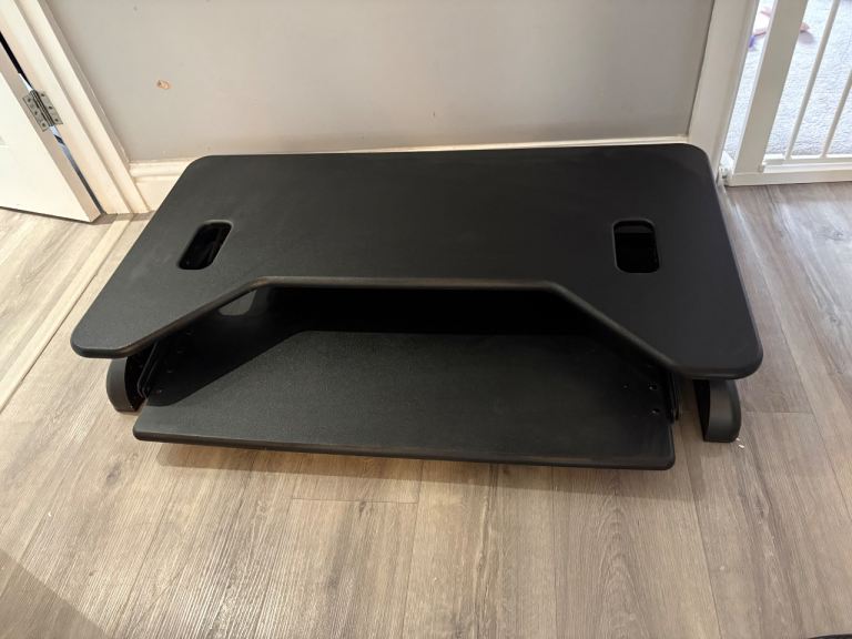 Varidesk standing and sitting desk topper 
