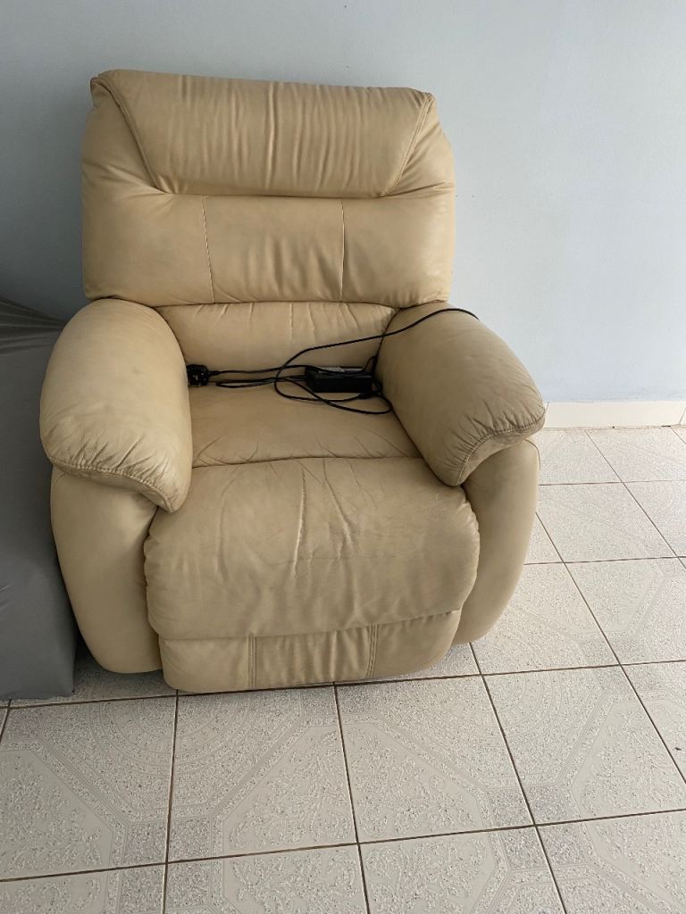 Recliner Chair  £1