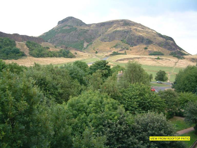 FULL TIME STUDENTS ONLY Flat available to rent in an Edinburgh penthouse from Summer 2026