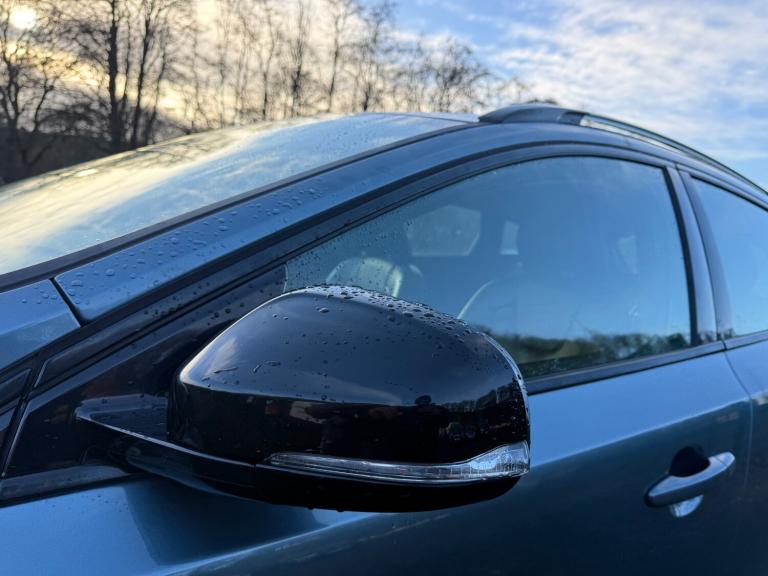 2013 Volvo V40 D2 Cross Country Lux 5dr HATCHBACK Diesel Manual